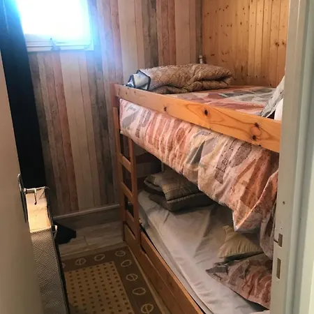 アパート Appartement F3 Pres Du Centre Les Angles 66210 レ・ザングル